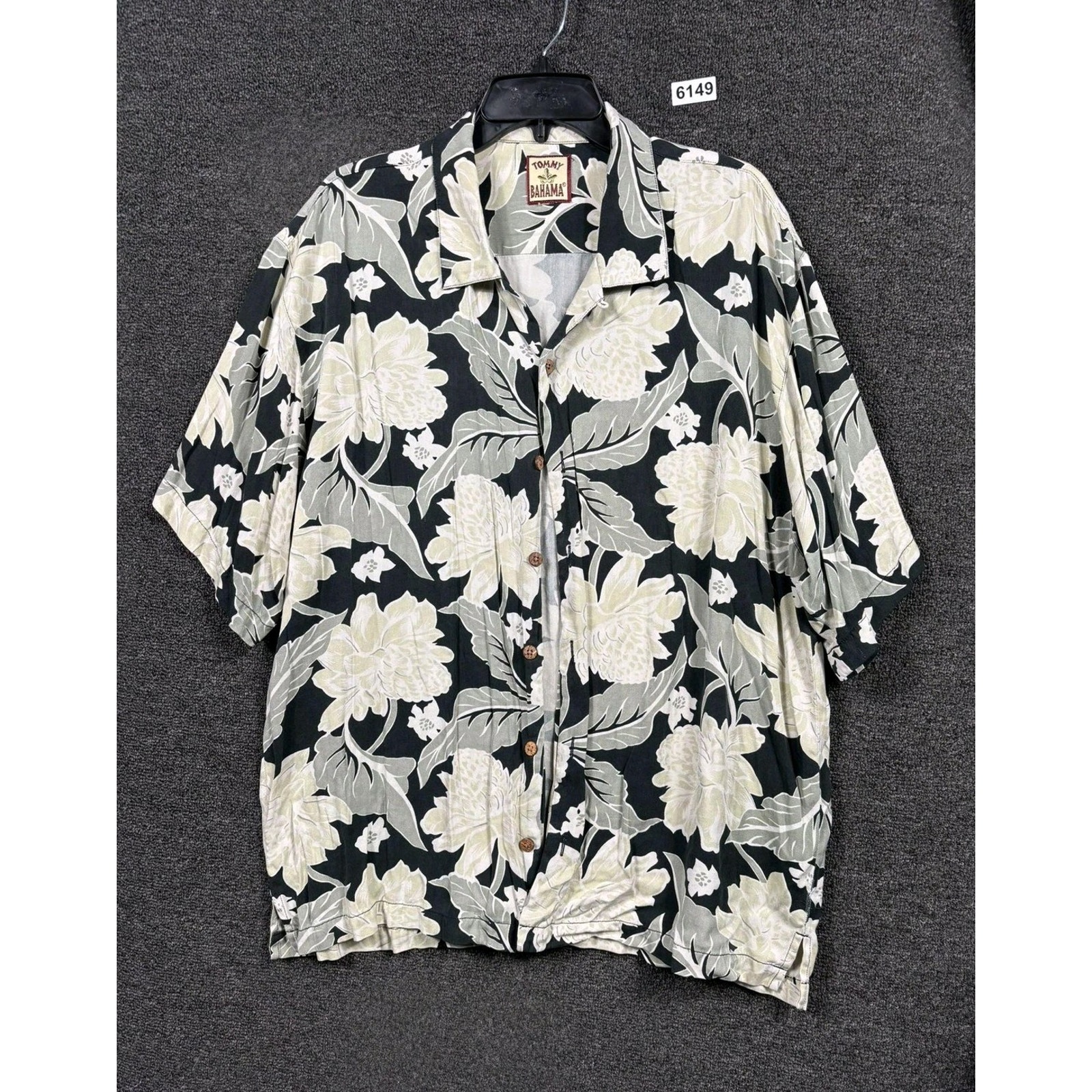 Tommy Bahama Button Down Shirt Mens Size 2xl Black Floral Hawaiian Camp Aloha